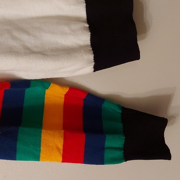 Disney x Forever 21 sweater - Picture 10 of 14